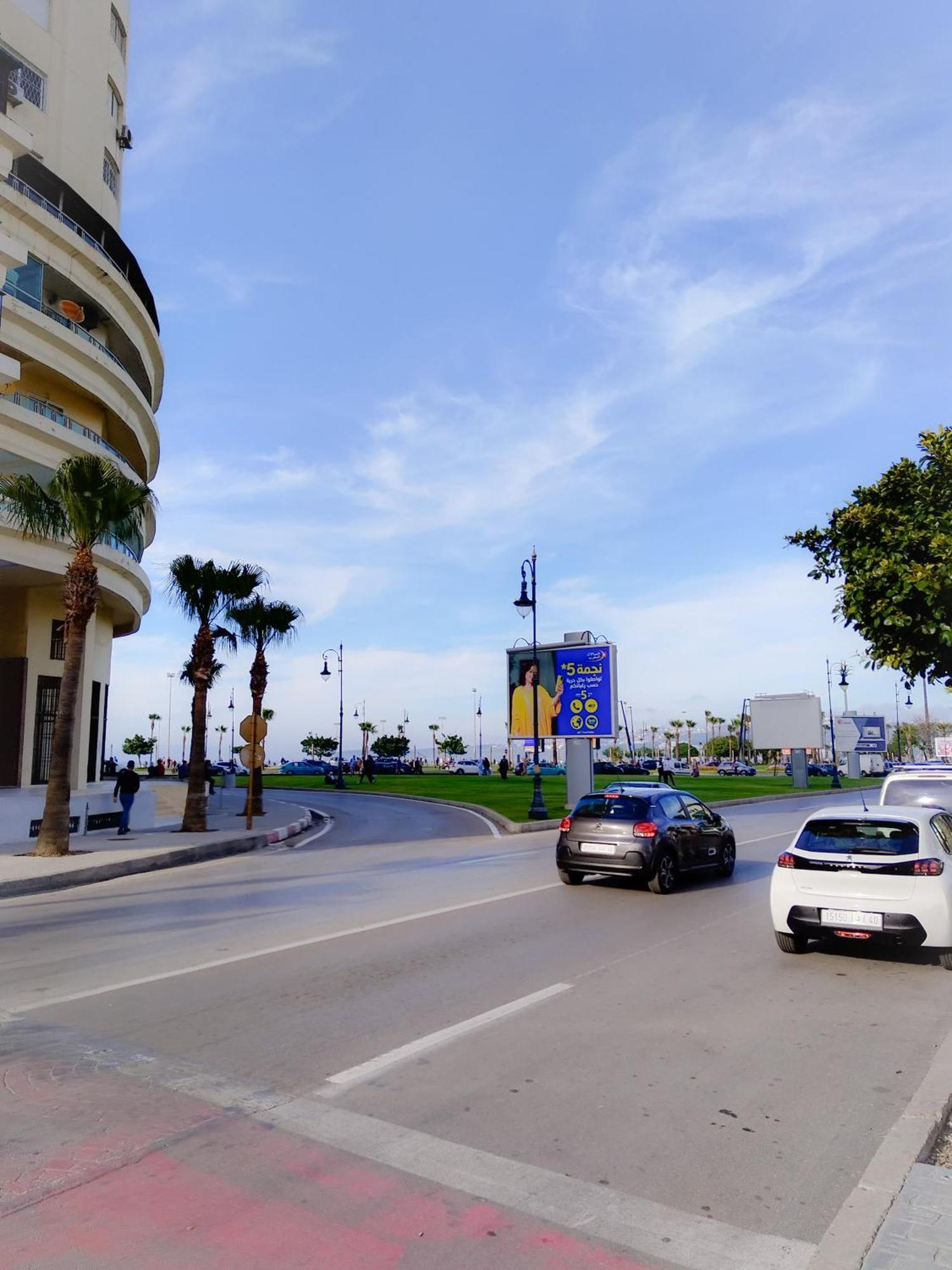 Incroyable Appartement A Playa Enface Cafe Sky 17 Tânger Exterior foto